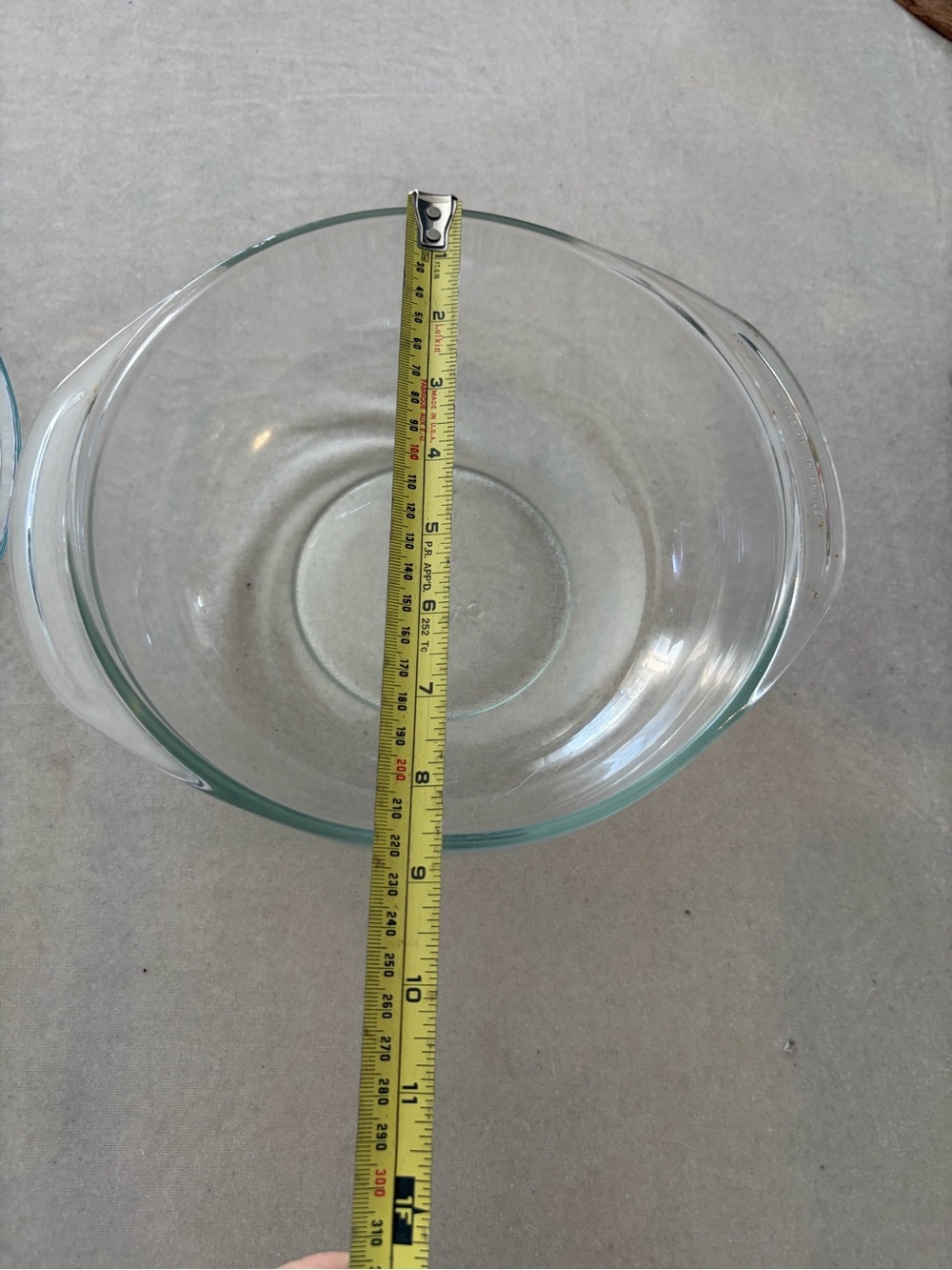 Pyrex Clear Glass Bowls with Subtle Aqua Tint set of 2 - Picture 5 of 8